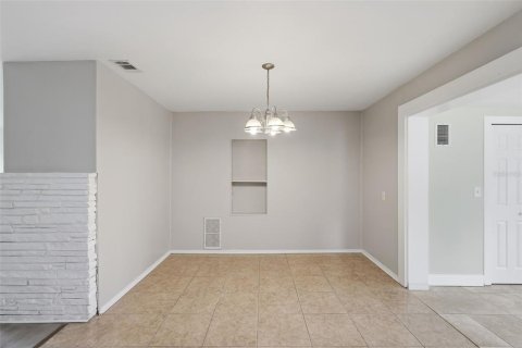 Casa en venta en Daytona Beach, Florida, 4 dormitorios, 139.35 m2 № 2155700 - foto 7