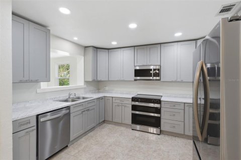 Casa en venta en Daytona Beach, Florida, 4 dormitorios, 139.35 m2 № 2155700 - foto 11