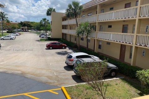 Copropriété à louer à Tamarac, Floride: 1 chambre, 61.32 m2 № 1945287 - photo 17