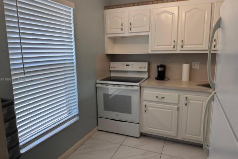 Copropriété à louer à Tamarac, Floride: 1 chambre, 61.32 m2 № 1945287 - photo 4