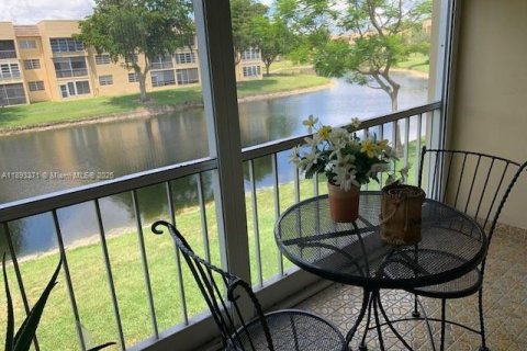 Copropriété à louer à Tamarac, Floride: 1 chambre, 61.32 m2 № 1945287 - photo 6