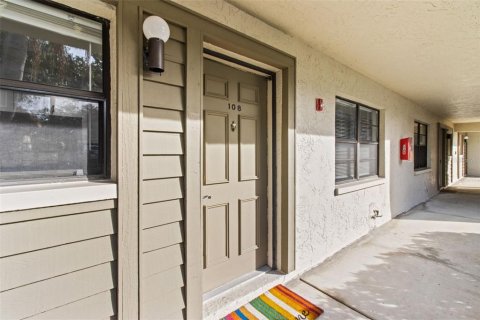 Condominio en venta en Clearwater, Florida, 2 dormitorios, 87.33 m2 № 1534774 - foto 2