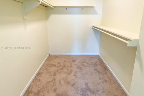 Condo in Bay Harbor Islands, Florida, 1 bedroom  № 2055791 - photo 16