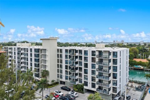 Condo in Bay Harbor Islands, Florida, 1 bedroom  № 2055791 - photo 30