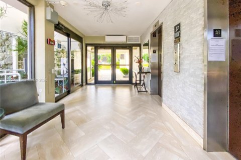 Condo in Bay Harbor Islands, Florida, 1 bedroom  № 2055791 - photo 24