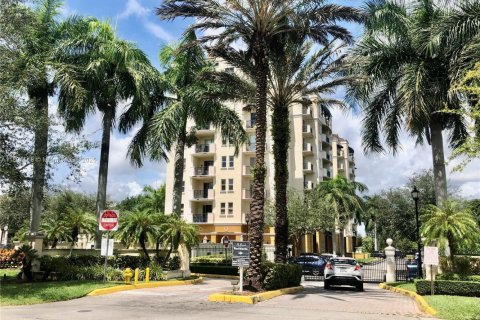 Condominio en venta en Miami, Florida, 2 dormitorios, 106.09 m2 № 1948559 - foto 3
