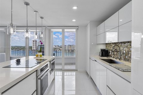 Copropriété à vendre à Boca Raton, Floride: 2 chambres, 125.51 m2 № 2176409 - photo 13