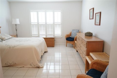 Condo in Sun City Center, Florida, 2 bedrooms  № 1751284 - photo 20
