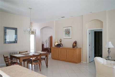Condo in Sun City Center, Florida, 2 bedrooms  № 1751284 - photo 7