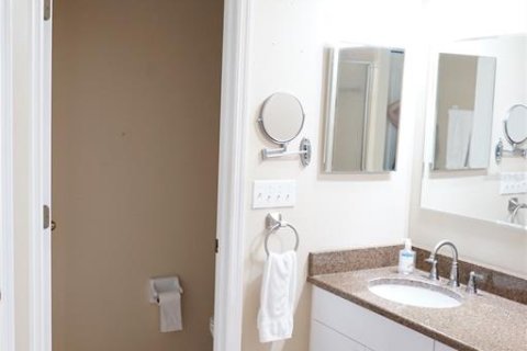 Condo in Sun City Center, Florida, 2 bedrooms  № 1751284 - photo 26