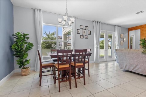 House in Winter Garden, Florida 4 bedrooms, 272.67 sq.m. № 2157509 - photo 19