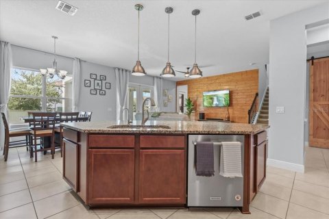 House in Winter Garden, Florida 4 bedrooms, 272.67 sq.m. № 2157509 - photo 24