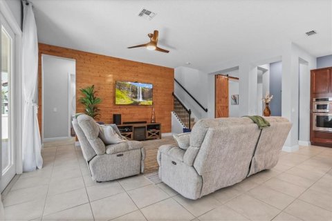 House in Winter Garden, Florida 4 bedrooms, 272.67 sq.m. № 2157509 - photo 16