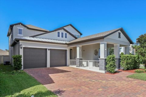 House in Winter Garden, Florida 4 bedrooms, 272.67 sq.m. № 2157509 - photo 2
