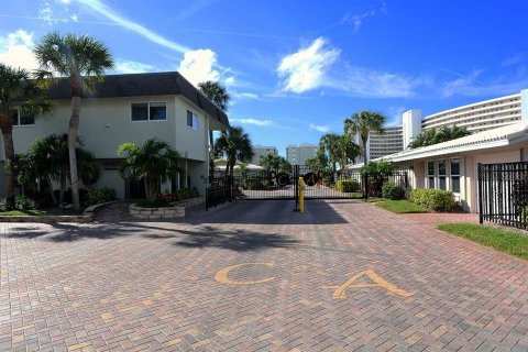Condominio en venta en Sarasota, Florida, 2 dormitorios, 83.05 m2 № 2430946 - foto 3