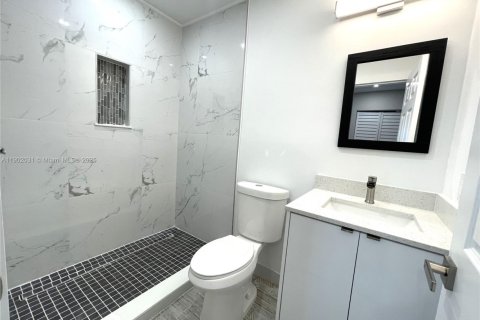 Townhouse in Miami, Florida 3 bedrooms, 167.22 sq.m. № 1953524 - photo 10