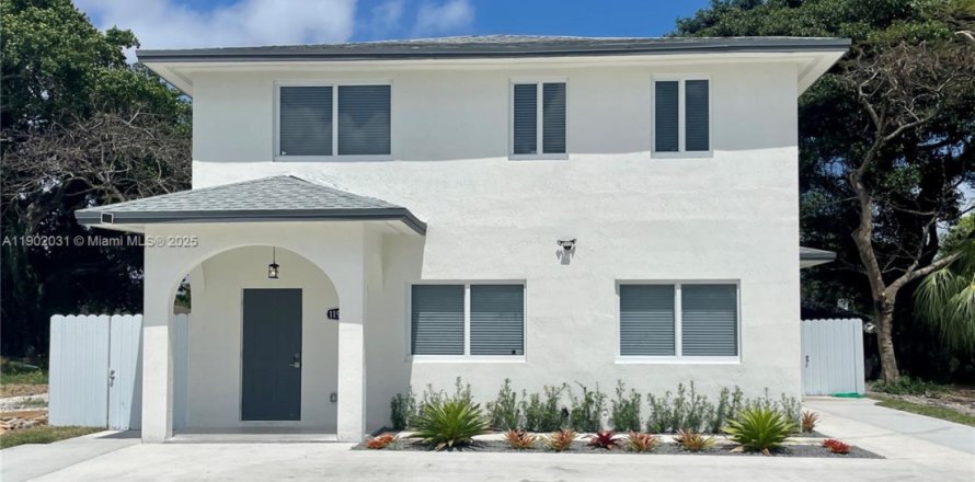 Townhouse in Miami, Florida 3 bedrooms, 167.22 sq.m. № 1953524