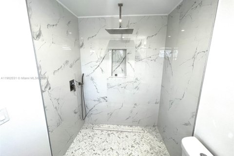 Townhouse in Miami, Florida 3 bedrooms, 167.22 sq.m. № 1953524 - photo 6