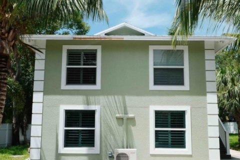 Villa ou maison à louer à Jupiter, Floride: 2 chambres, 191.75 m2 № 1079269 - photo 1