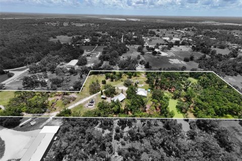 House in Sarasota, Florida 3 bedrooms, 167.22 sq.m. № 1795407 - photo 5