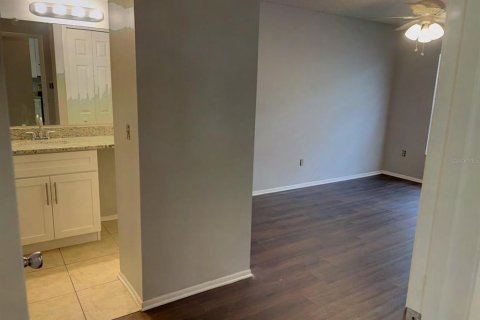 Townhouse in Orlando, Florida 2 bedrooms, 100.98 sq.m. № 2097947 - photo 8