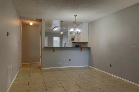 Townhouse in Orlando, Florida 2 bedrooms, 100.98 sq.m. № 2097947 - photo 3