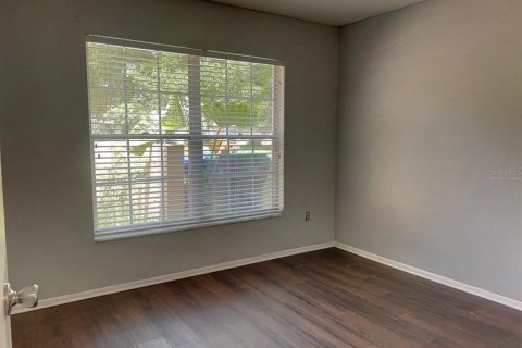 Townhouse in Orlando, Florida 2 bedrooms, 100.98 sq.m. № 2097947 - photo 12