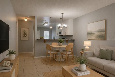 Townhouse in Orlando, Florida 2 bedrooms, 100.98 sq.m. № 2097947 - photo 4
