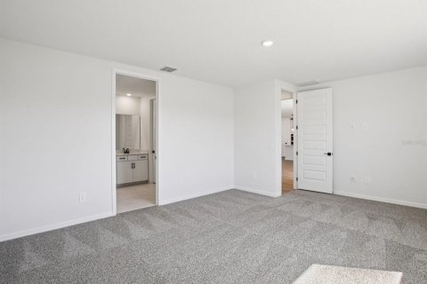 Casa en venta en Zephyrhills, Florida, 4 dormitorios, 230.96 m2 № 2383746 - foto 8