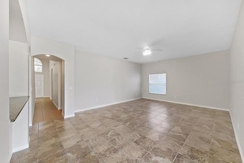 House in Gibsonton, Florida 6 bedrooms, 286.14 sq.m. № 2423682 - photo 18