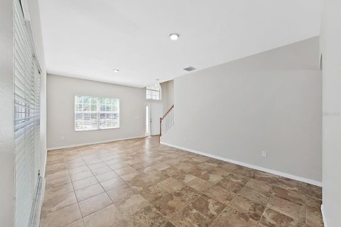 House in Gibsonton, Florida 6 bedrooms, 286.14 sq.m. № 2423682 - photo 8