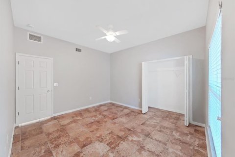 House in Gibsonton, Florida 6 bedrooms, 286.14 sq.m. № 2423682 - photo 23