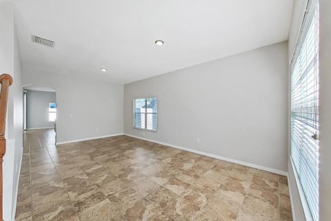 House in Gibsonton, Florida 6 bedrooms, 286.14 sq.m. № 2423682 - photo 7