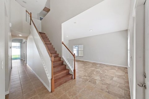 House in Gibsonton, Florida 6 bedrooms, 286.14 sq.m. № 2423682 - photo 4