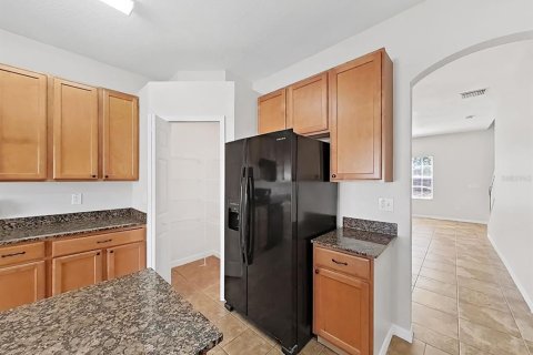 House in Gibsonton, Florida 6 bedrooms, 286.14 sq.m. № 2423682 - photo 14