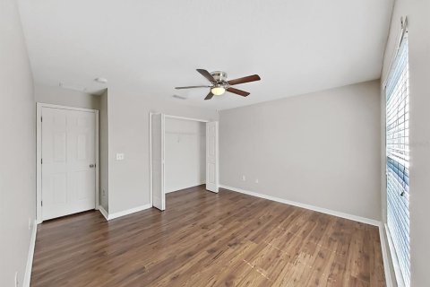House in Gibsonton, Florida 6 bedrooms, 286.14 sq.m. № 2423682 - photo 27