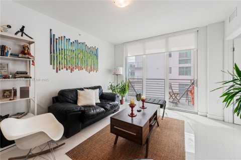 Condo in Doral, Florida, 1 bedroom  № 1864514 - photo 12