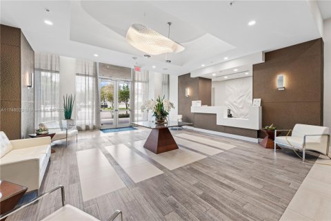 Condo in Doral, Florida, 1 bedroom  № 1864514 - photo 5