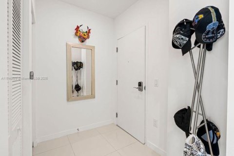 Condo in Doral, Florida, 1 bedroom  № 1864514 - photo 19