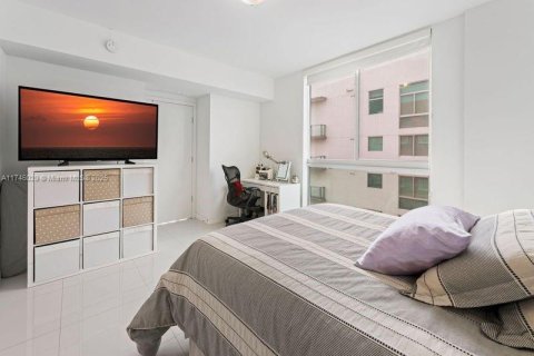 Condo in Doral, Florida, 1 bedroom  № 1864514 - photo 14