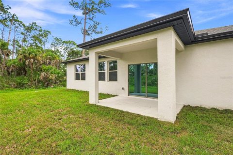 House in North Port, Florida 4 bedrooms, 168.15 sq.m. № 2317437 - photo 7
