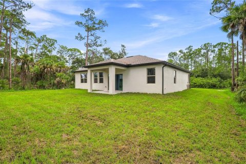 House in North Port, Florida 4 bedrooms, 168.15 sq.m. № 2317437 - photo 6