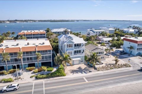 Villa ou maison à vendre à Bradenton Beach, Floride: 6 chambres, 280.38 m2 № 2094610 - photo 5