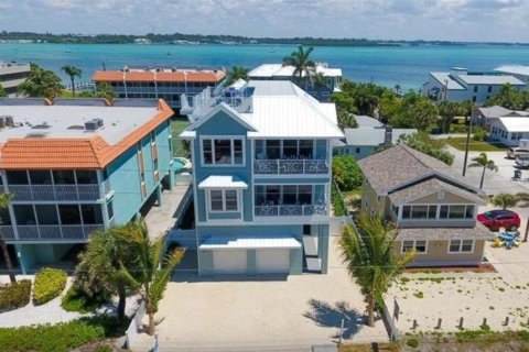 Villa ou maison à vendre à Bradenton Beach, Floride: 6 chambres, 280.38 m2 № 2094610 - photo 2