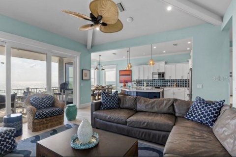 Villa ou maison à vendre à Bradenton Beach, Floride: 6 chambres, 280.38 m2 № 2094610 - photo 15