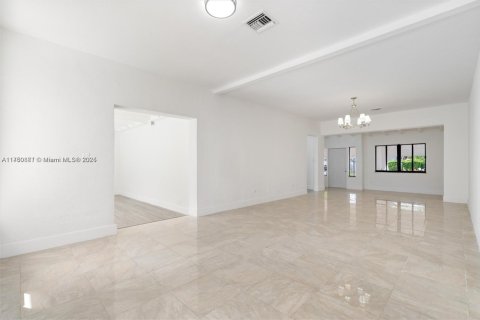 Купить виллу или дом в Майами, Флорида 3 спальни, 185.34м2, № 1865693 - фото 21