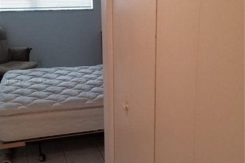 Copropriété à vendre à Hallandale Beach, Floride: 1 chambre, 58.06 m2 № 1968515 - photo 12