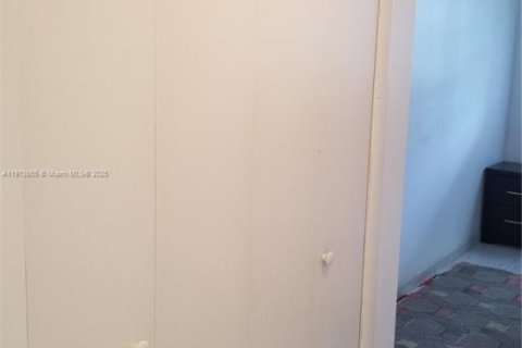 Copropriété à vendre à Hallandale Beach, Floride: 1 chambre, 58.06 m2 № 1968515 - photo 11