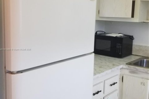 Copropriété à vendre à Hallandale Beach, Floride: 1 chambre, 58.06 m2 № 1968515 - photo 3