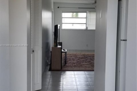 Copropriété à vendre à Hallandale Beach, Floride: 1 chambre, 58.06 m2 № 1968515 - photo 4